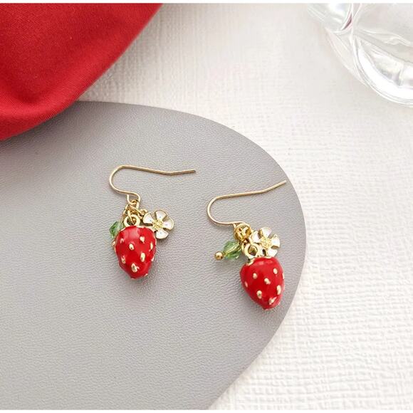 Sweet  Strawberry Fruit Alloy Stoving Varnish Glass Earrings & Necklace Set NWT - Picture 4 of 10